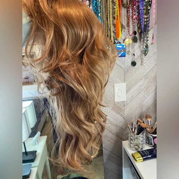 Chelsey Smith Cosmetics Butterfly Brosegold - Picture 6 of 8